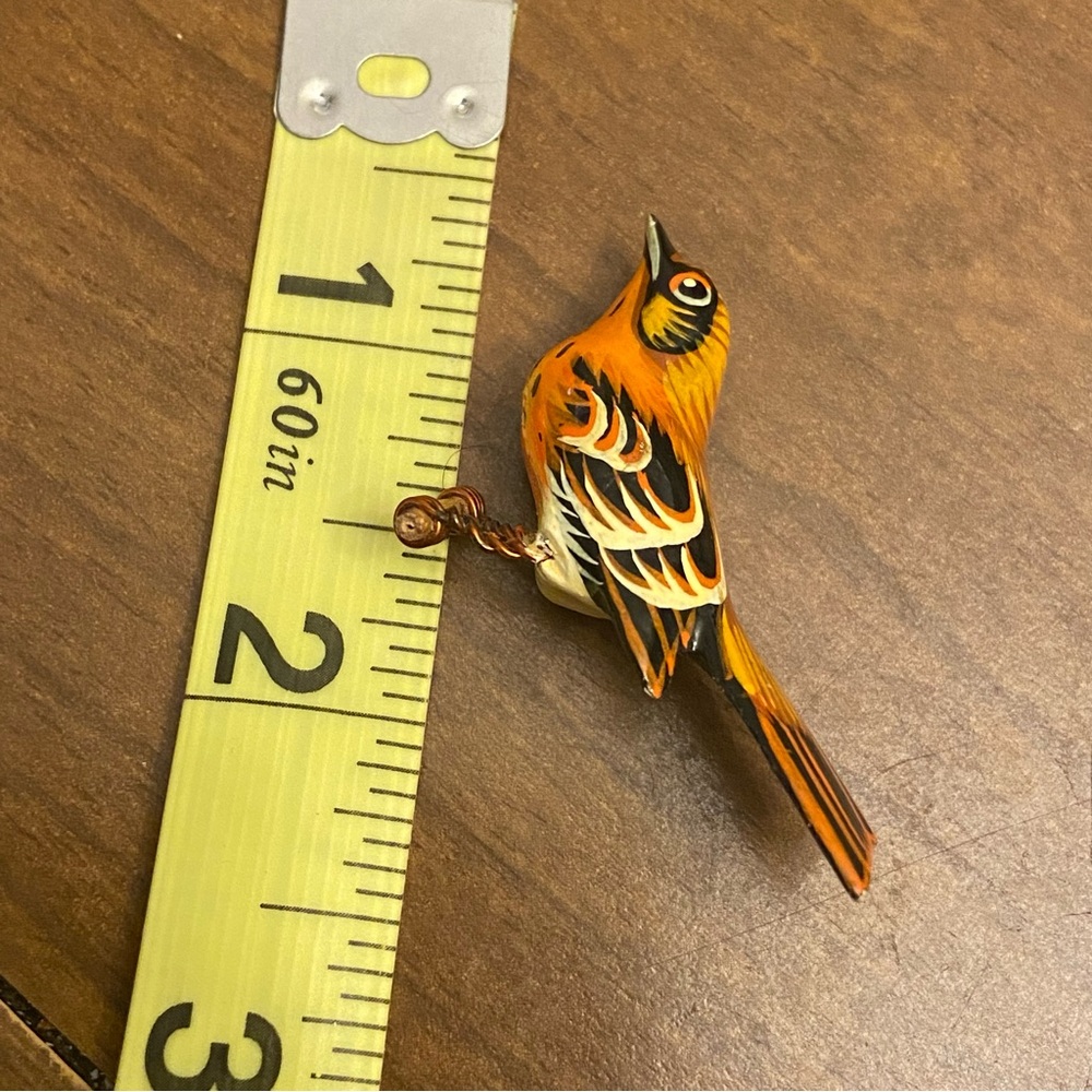 Vintage Takahashi Bird Pin Brooch,  Thrush, Japanese Hand painted & Carved. - Picture 9 of 9